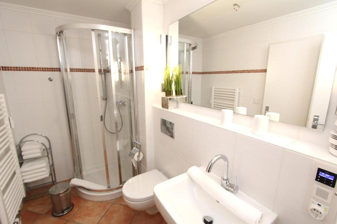 Ad3 5f Luxury West Apartment